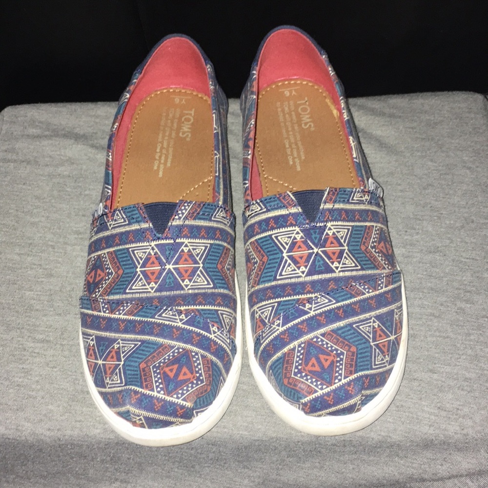 TOMS Printed Youth Slip ons